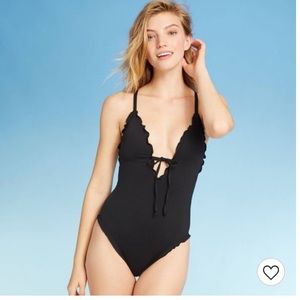 NWOT• Women's Ruffle Front Tie One Piece Swimsuit